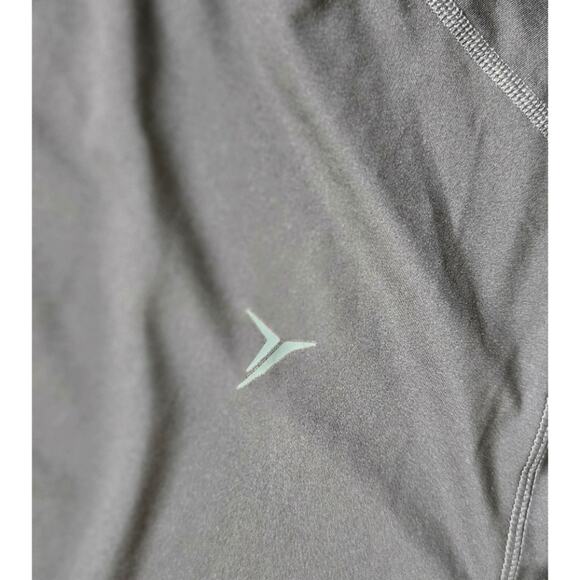 Old Navy Active Black Tee Shirt Sz XL - Picture 3 of 4